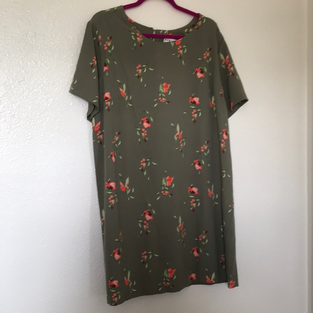 Army Green Floral Ava and Viv 1X Dress